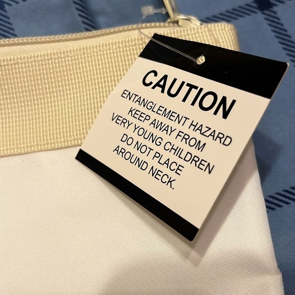 NEW Disney Cruise Line Castaway Club tote bag. - Picture 6 of 6